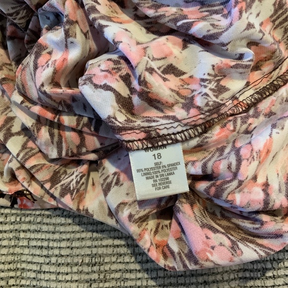 Professional Dress - Picture 5 of 5